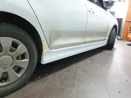 Накладки на пороги Skoda Rapid CSR Style