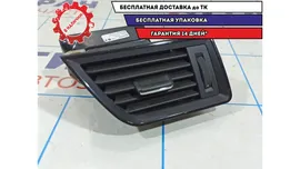 Дефлектор воздушный правый Skoda Rapid 5JA819702.